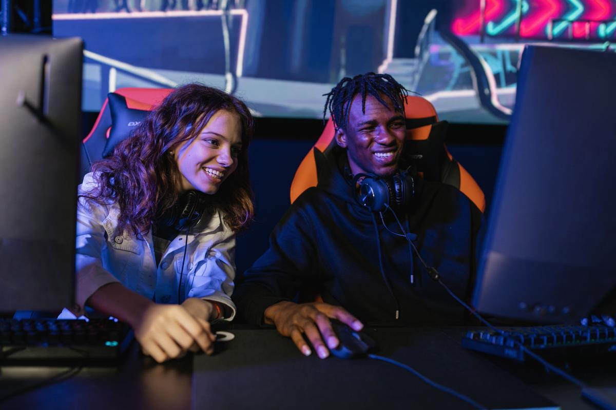 Friends gaming